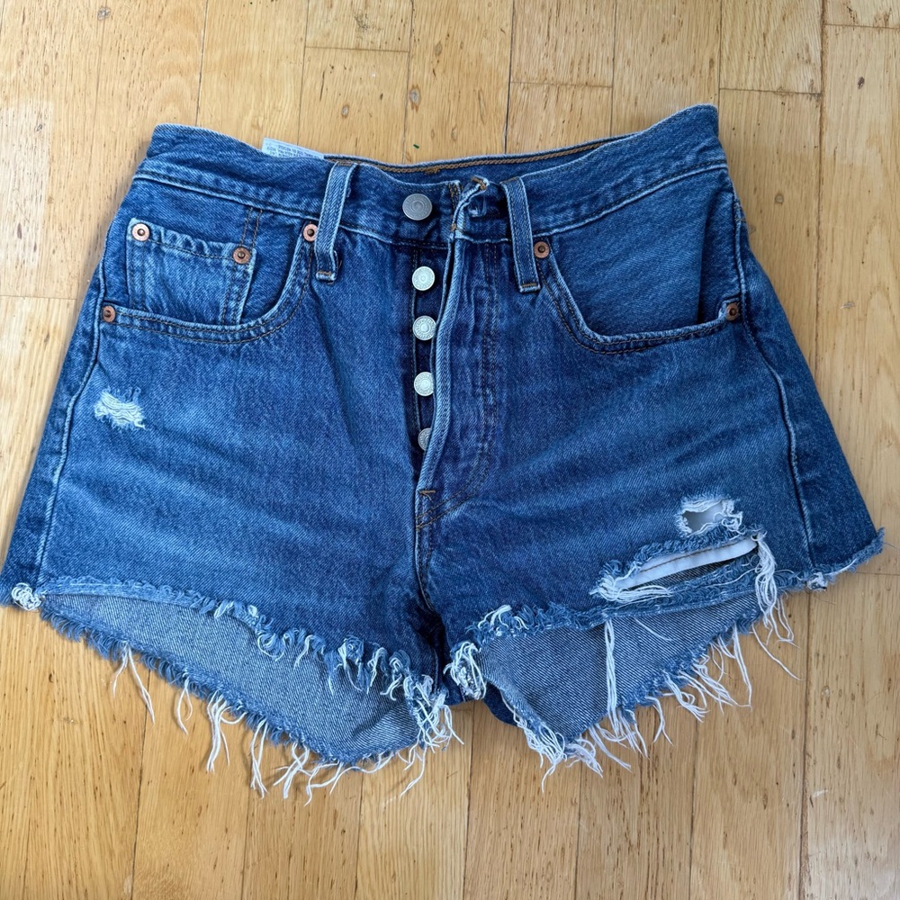Levi’s 501 high waisted dark wash denim